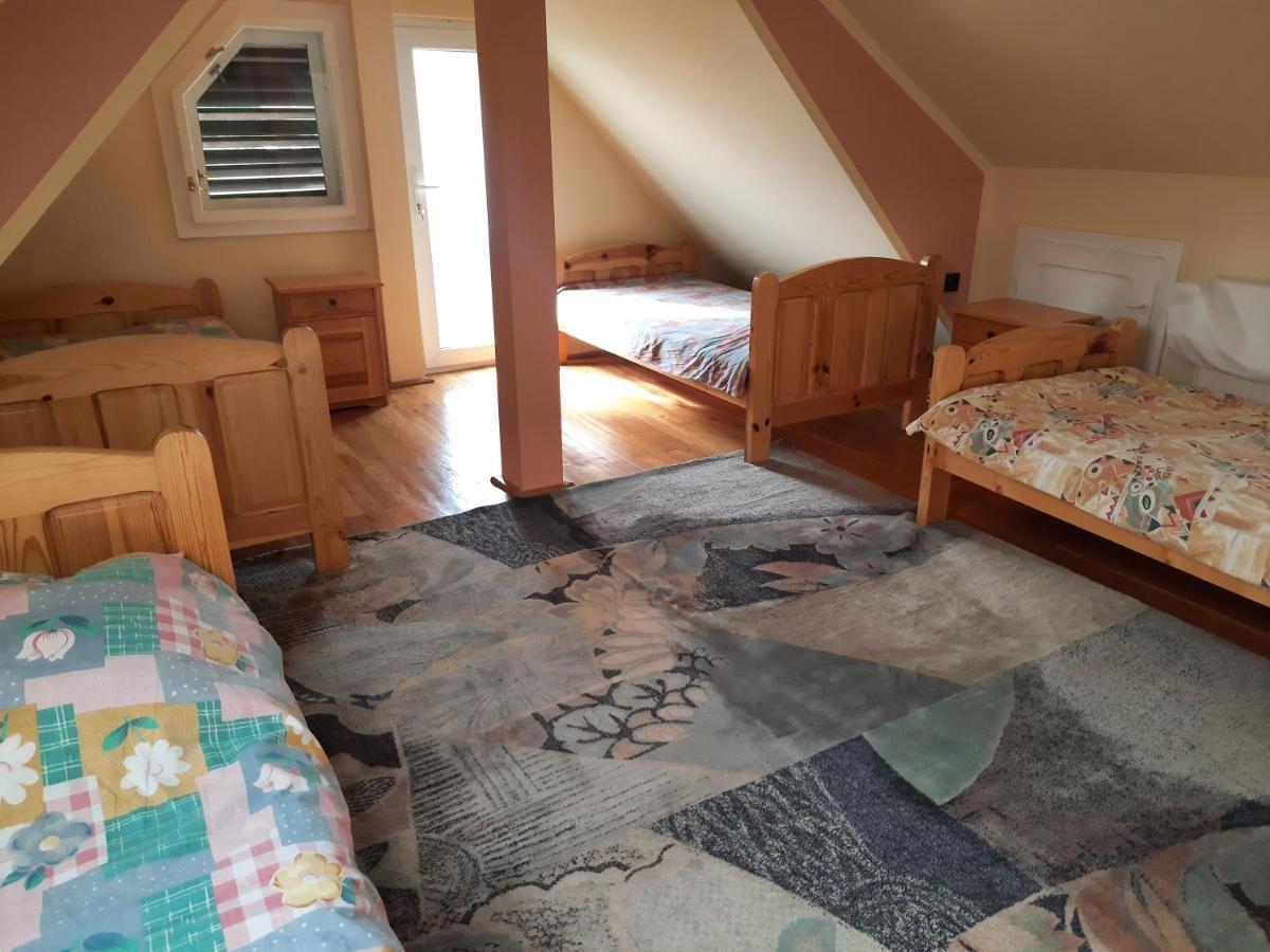 Antal Apartmans Lunca De Sus Kulcsoshaz Gyimesfelsolok Exterior photo